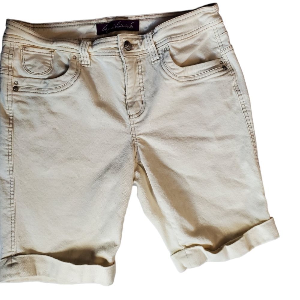 GLORIA VANDERBILT cream 6 pocket denim shorts 10p